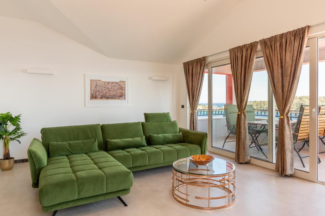 Cerin Prizba Apartment